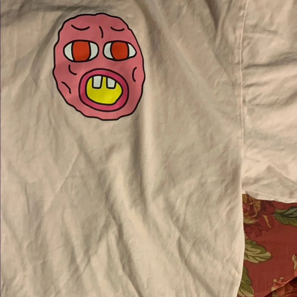 Pink Graphic T-Shirt with Cartoon Design - Picture 3 of 3